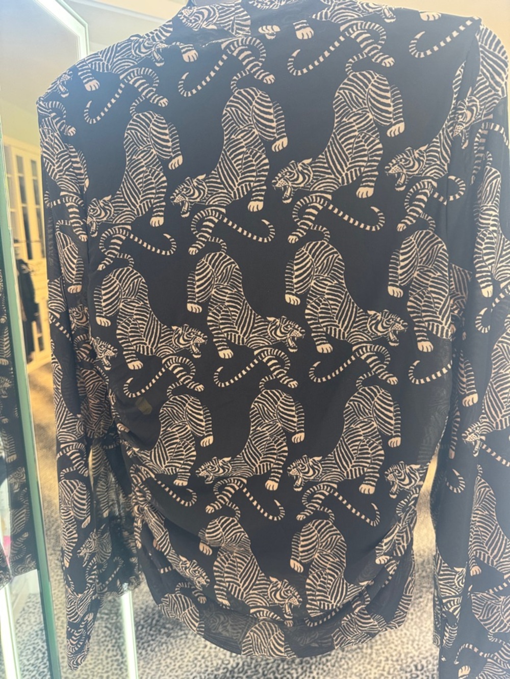 FARM Rio Black Blouse with Cream Tiger Print - Picture 2 of 5